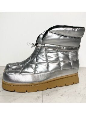 Marc Fisher Kamryn Silver Faux Leather Bootie 8M